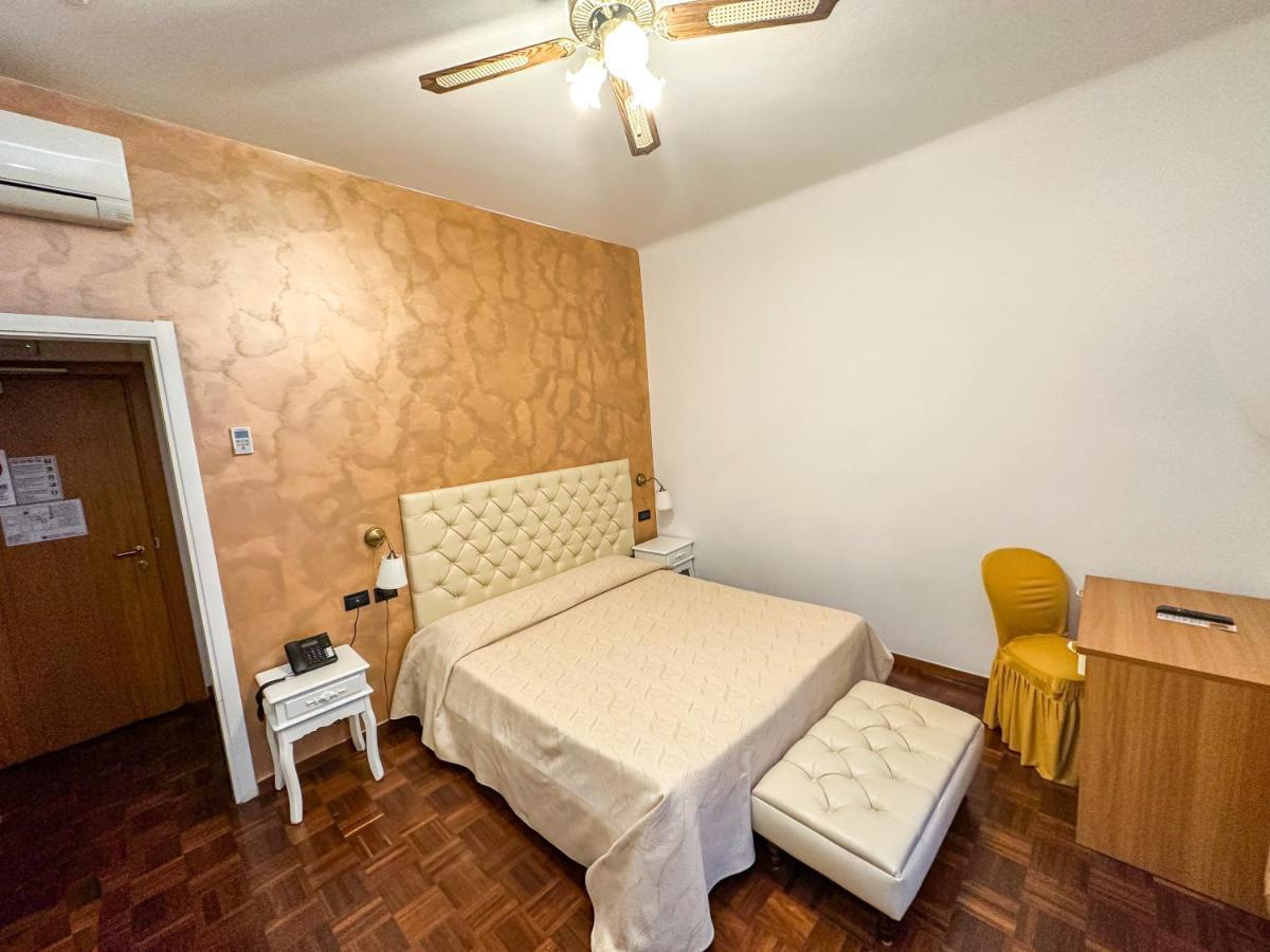 Hotel Dell'Orto Chiavari Exterior photo